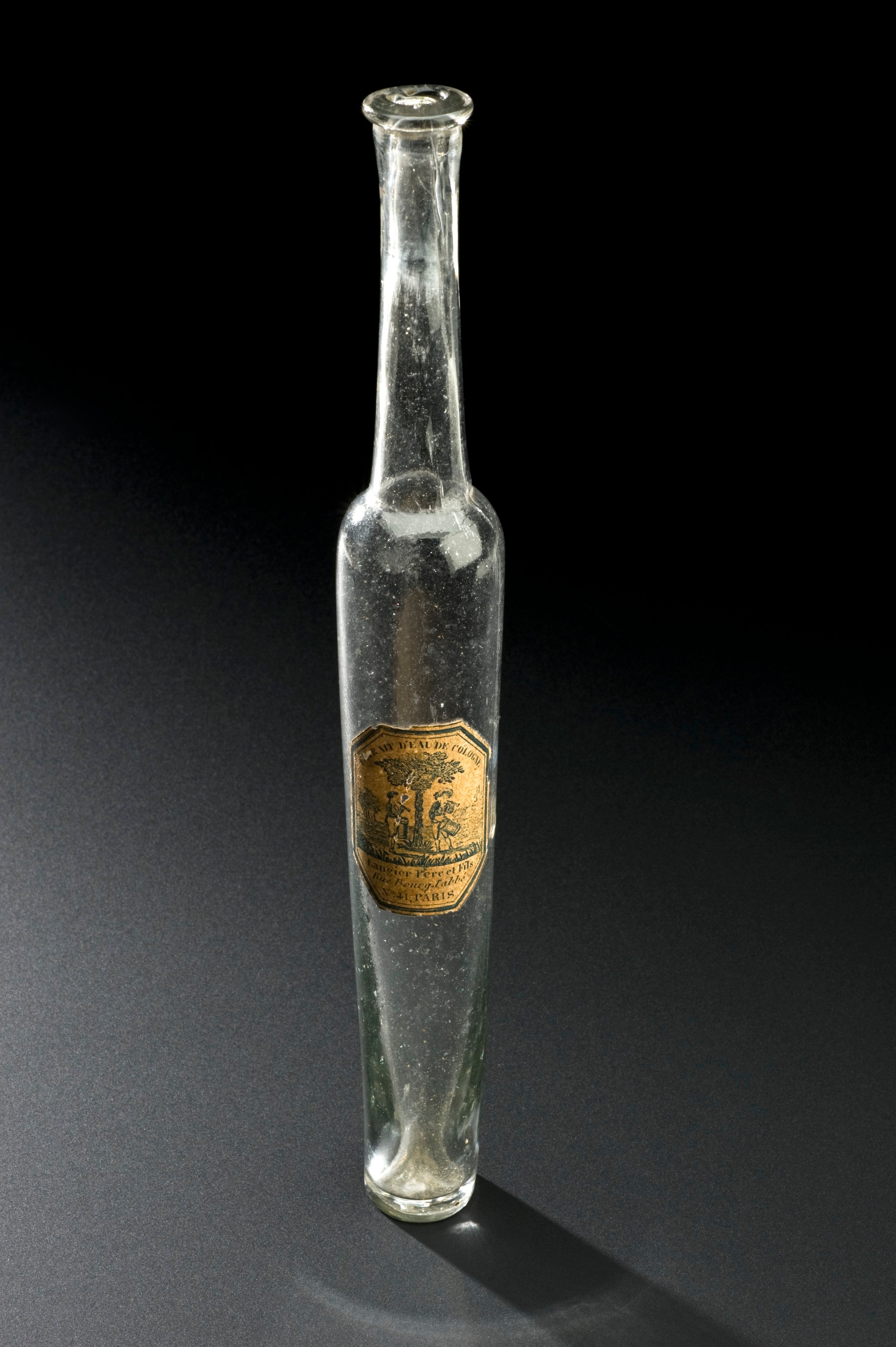 Editorial hero image of eau de cologne bottle for summer perfume article